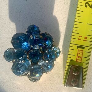 Vintage 1950s Rhinestone Floral Brooch